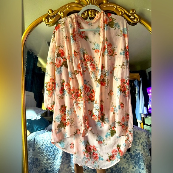 Floral Pink Women's kimono - Picture 2 of 3